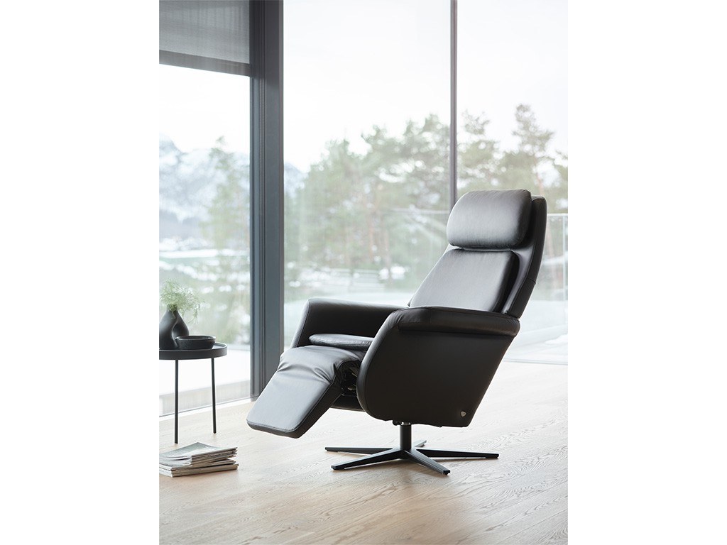 Entdecke den Stressless® Sam Relaxsessel: modernes Design, ergonomischer Komfort & individuelle Anpassung. Jetzt im Einrichtungszentrum Konken erleben!